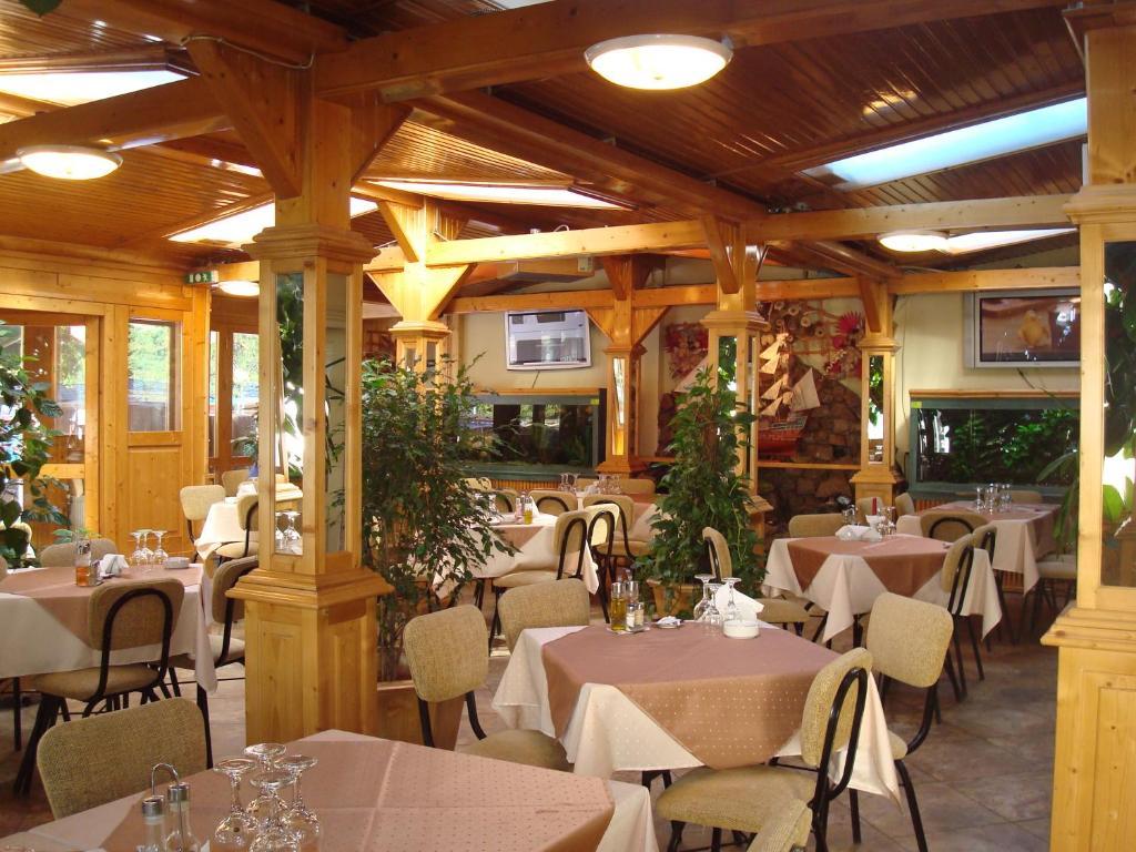 Hotel Ami Băile Felix Extérieur photo